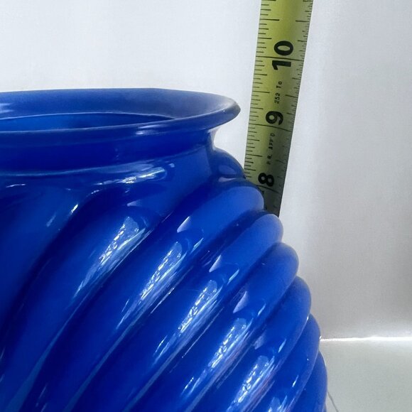 Vtg Style Blue Swirl Ribbed Glass Vase 10" Decorative Art Deco Boho Contemporary - Picture 8 of 8